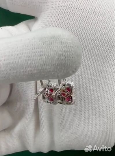 Серьги с рубинами по 2 кт., негрытые, Мозамбик