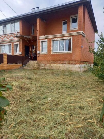 Таунхаус 180 м² на участке 3 сот.