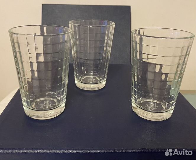 Стеклянные стаканы