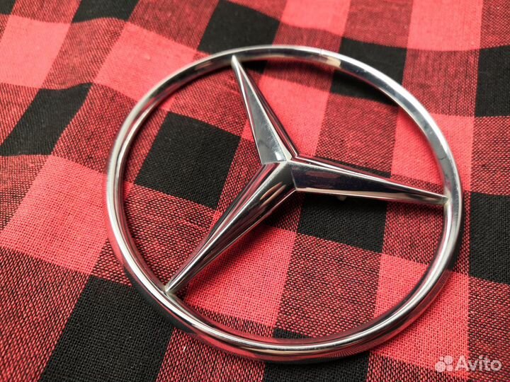 Эмблема значок шильдик Mercedes-Benz