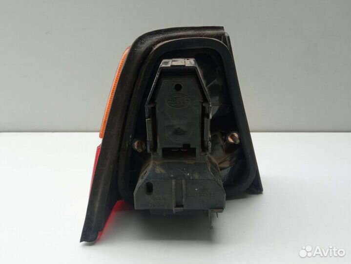 Фонарь задний правый Volkswagen Passat B2