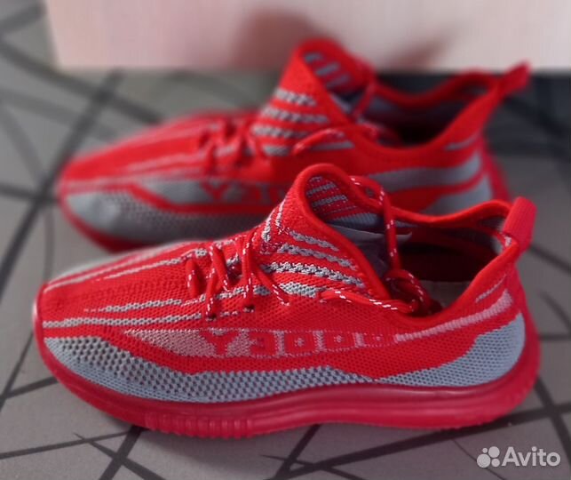 Кроссовки размер 34