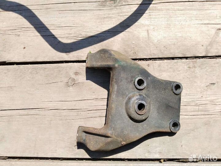 Кронштейн раздатки