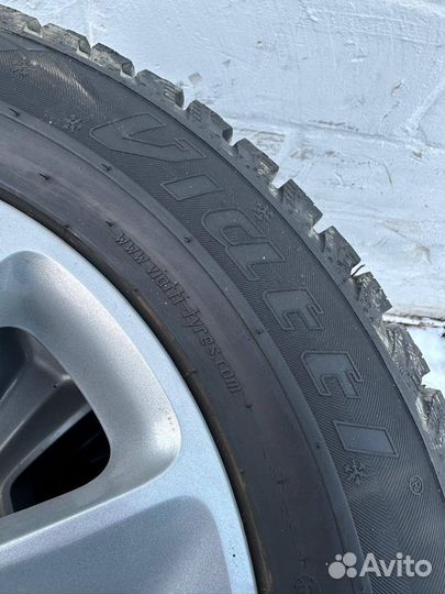 Viatti Bosco Nordico V-523 215/65 R16