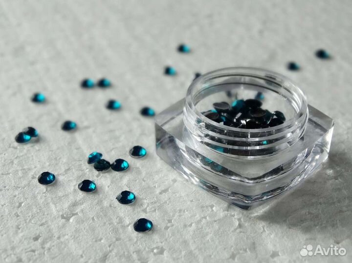 Макияж Стразы Make Up For Ever