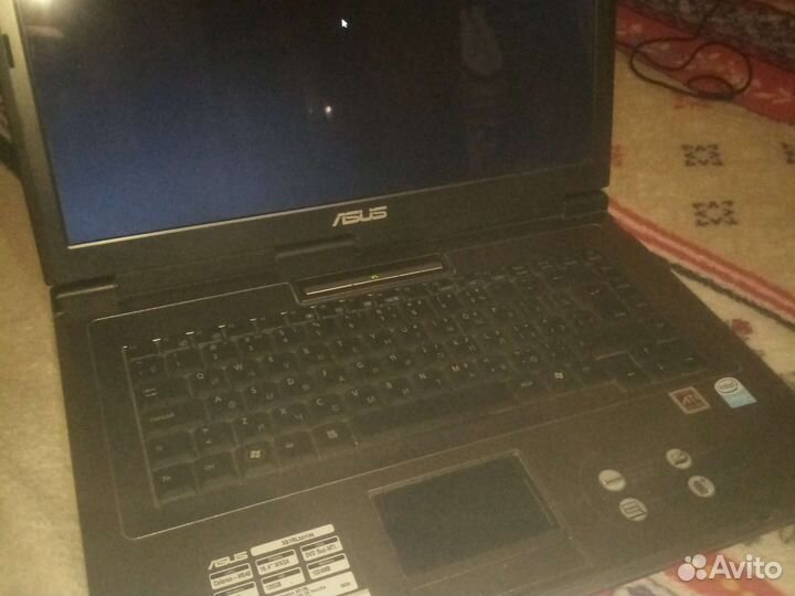 Ноутбук asus