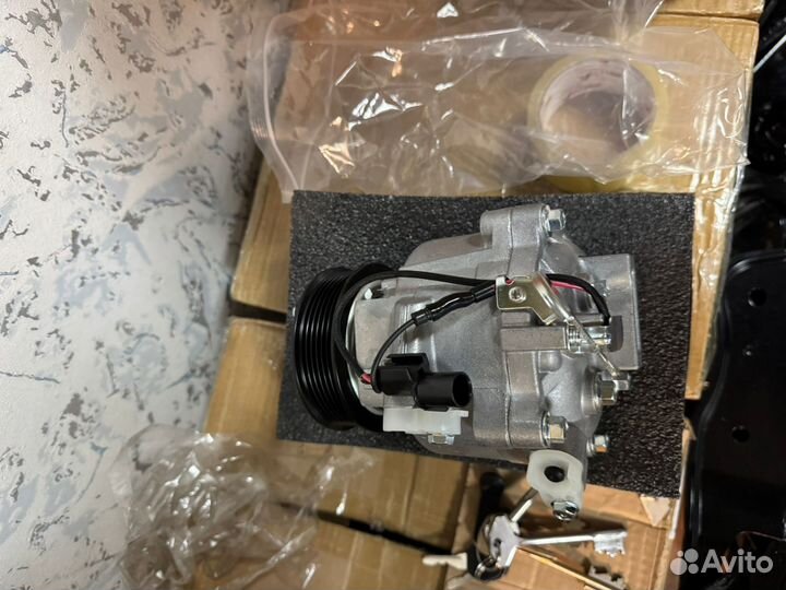 Компрессор кондиционера Mitsubishi Outlander 3