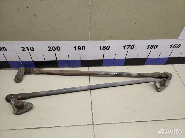 Трапеция стеклоочистителей Land Cruiser (100) 1998