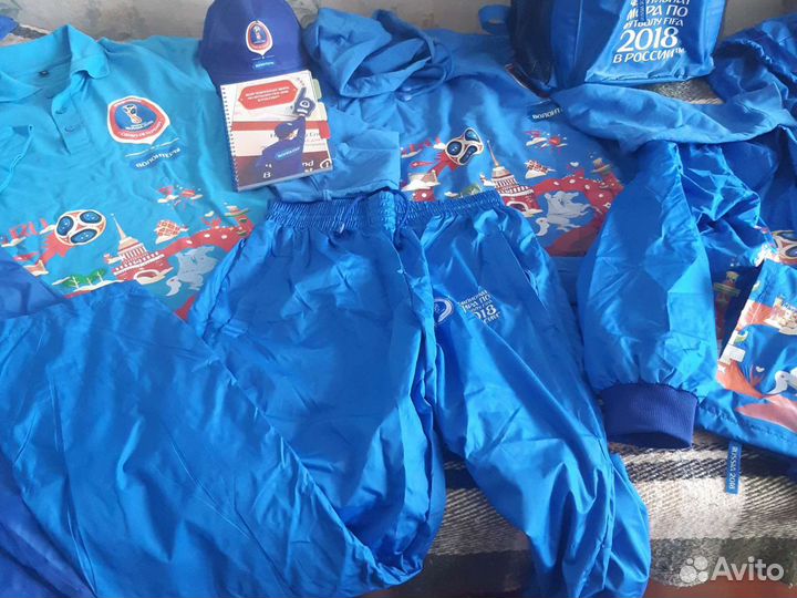 Экипировка волонтера по футболу fifa 2018