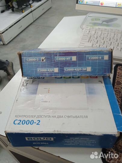 Контроллер доступа на два считывателя с 2000-2