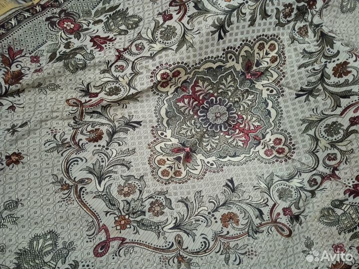 Скатерть старинная, немецкая, квадратная, с бахром