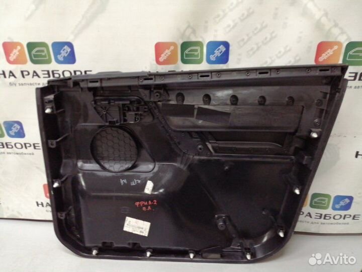 Обшивка двери передняя левая Land Rover Freelander