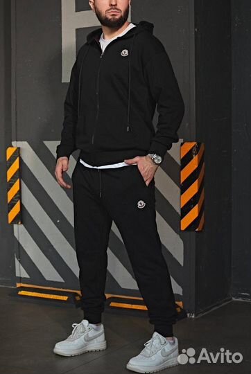 Спортивный костюм Moncler