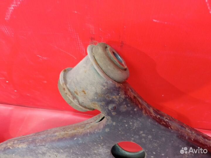 Рычаг подвески передний правый Ford Focus 3