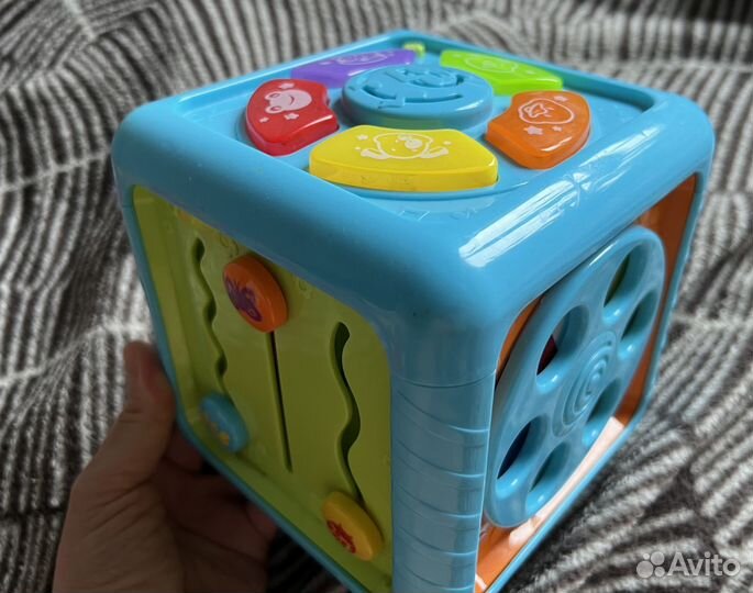 Детские развивающие игрушки для малышей