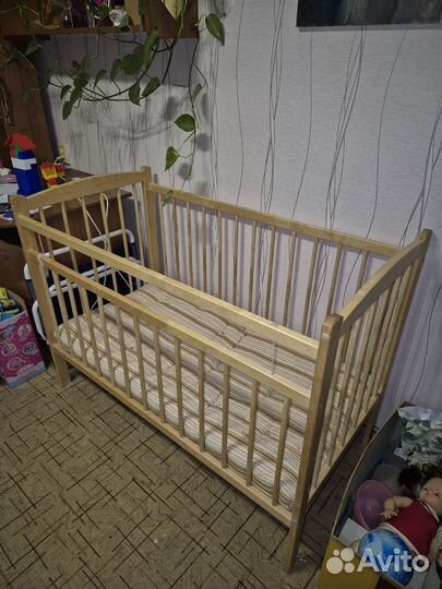 Детская кроватка