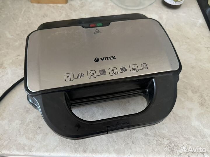 Электровафельница vitek. Вафельница