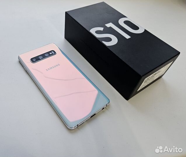Samsung Galaxy S10, 8/128 ГБ