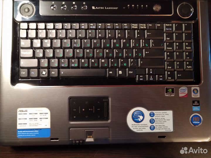 Ноутбук asus M70Vm. 17