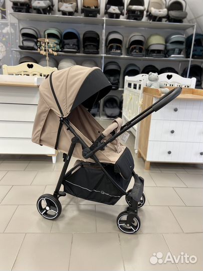 Коляска с перекидной ручкой