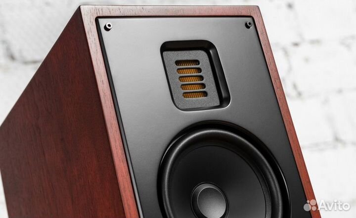 Martin Logan Motion 20i Red Walnut