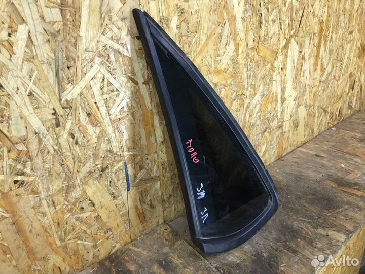 Форточка кузова задняя левая Volkswagen Polo седан