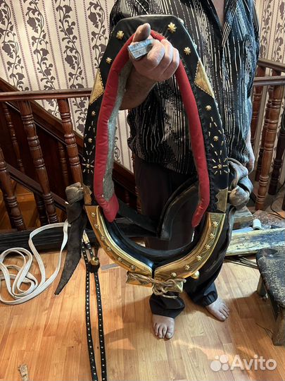 Збруя, снаряжение на лошадей, уздечки, недоуски