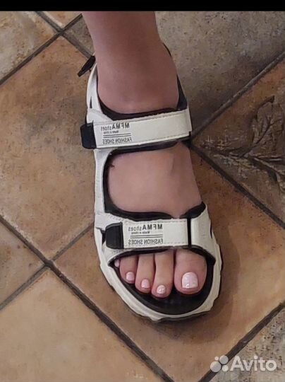 Женские сандалии спортивные