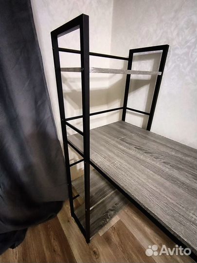 Компьютерный стол в стиле лофт