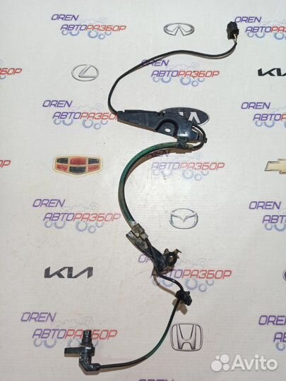 Датчик ABS передний правый Toyota Camry 55 2.5