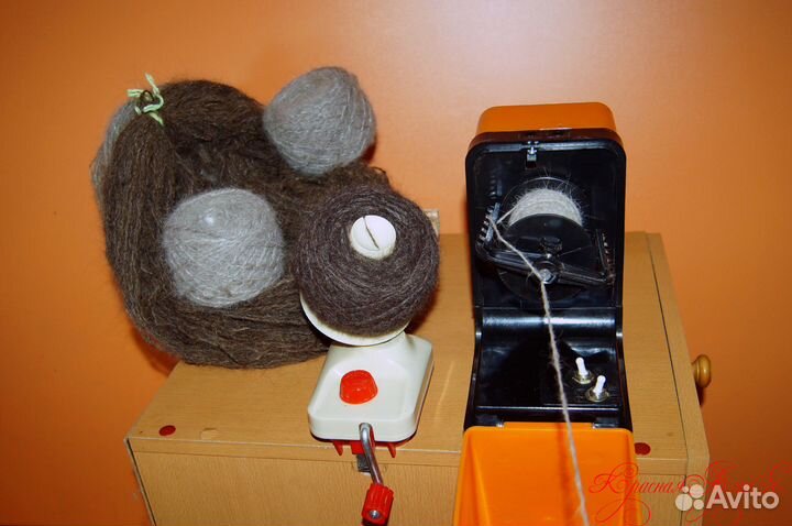 Пряду шерсть, пряжа, нитки из собачьего пуха и пух