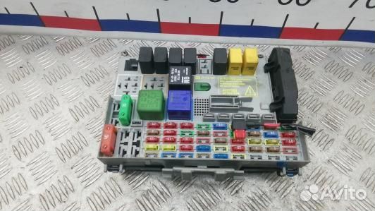 Блок предохранителей opel zafira A (SML17M101)