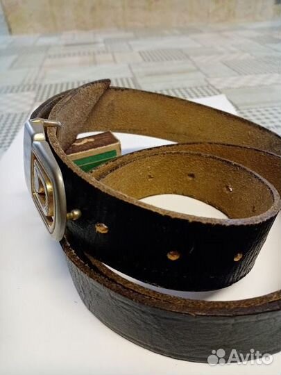 Мужской кожаный ремень
