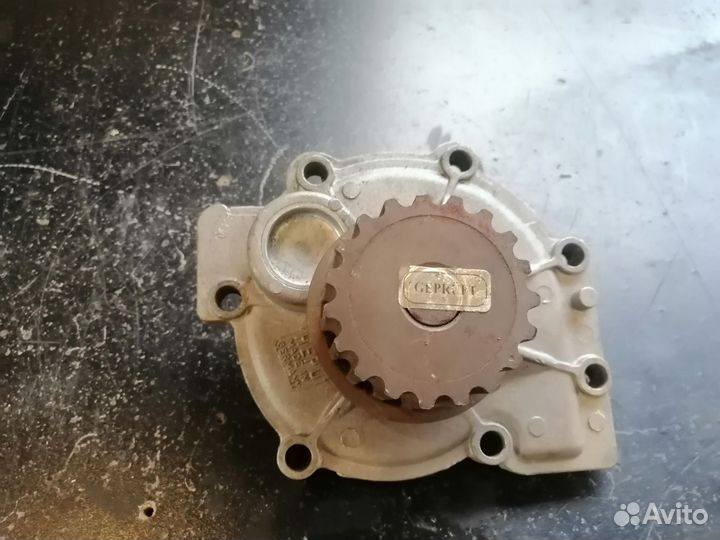 Помпа вольво s80