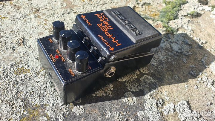 Гитарная педаль boss heavy metal hm-3