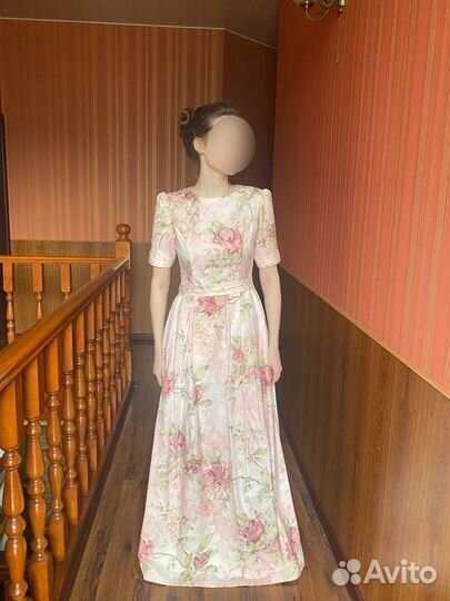 Дизайнерское платье