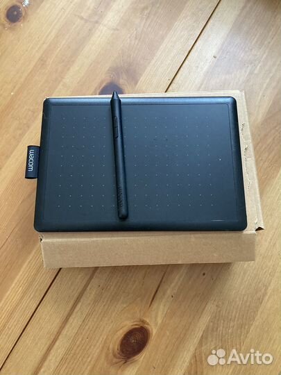 Грифический планшет One by Wacom