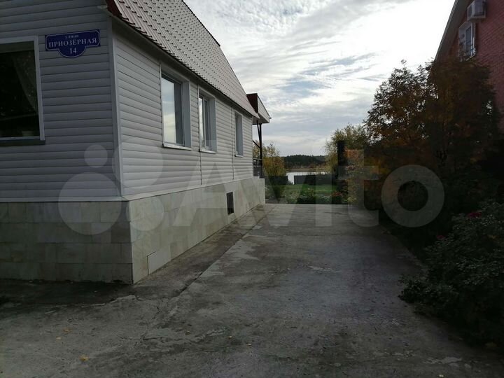 Дом 299 м² на участке 12 сот.