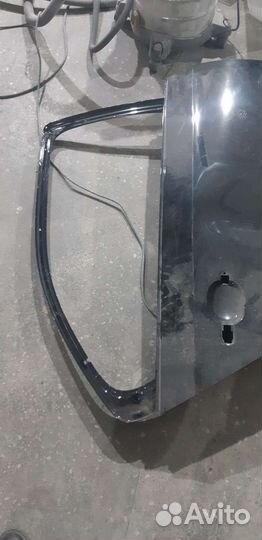 Дверь задняя правая на volkswagen polo liftback