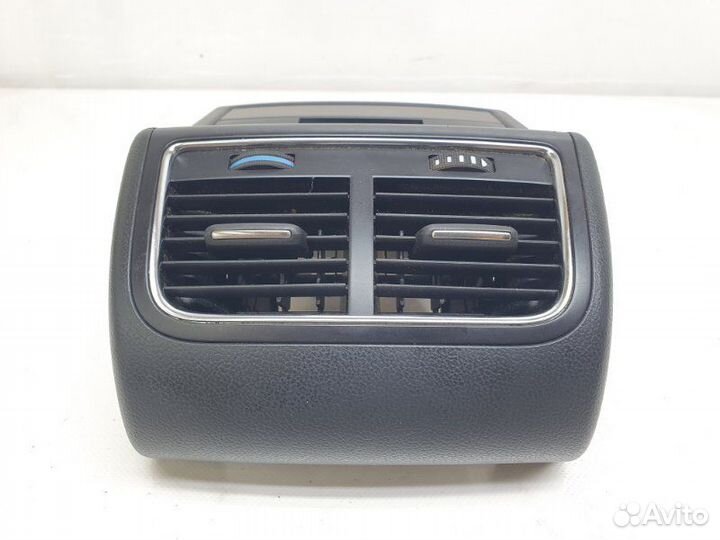 Накладка подлокотника Audi A5 3.2 2009