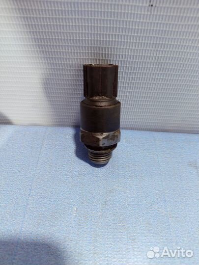 Датчик давления масла Renault duster