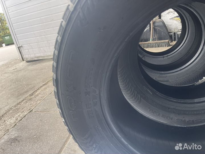 Nokian Tyres Hakkapeliitta 8 SUV 215/65 R16