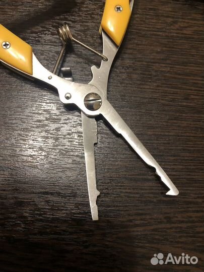 Рыболовные плоскогубцы