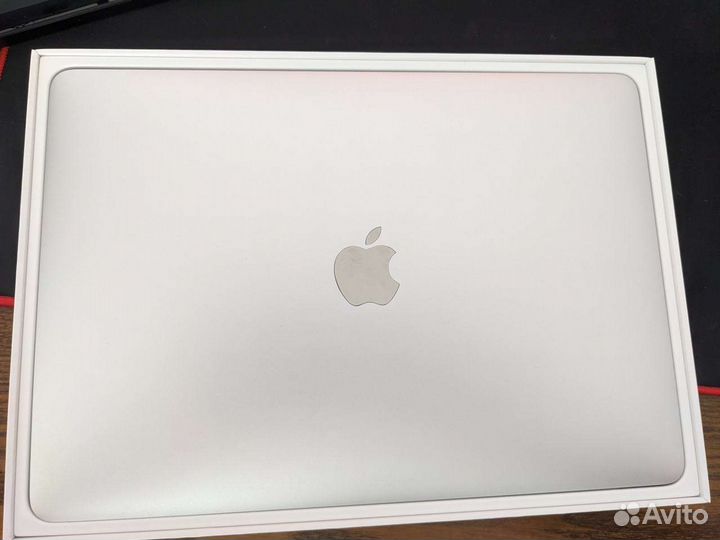 Apple MacBook Pro 13 2016 touch bar