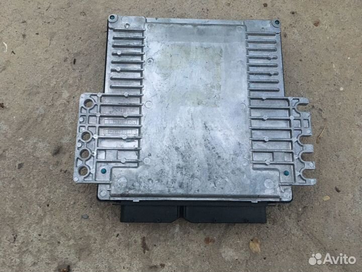 Блок управления двигателем nissan