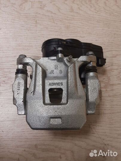 Суппорт тормозной задний правый Mitsubishi