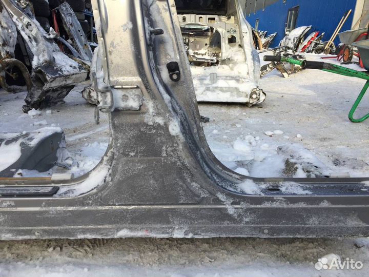 Б/У Порог со стойкой правый G64101aama nissan