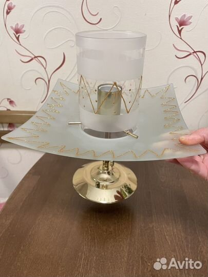 Продаю люстру