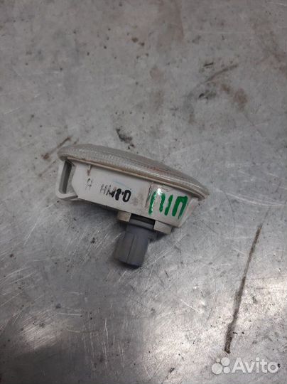 Повторитель поворота передний правый Mitsubishi