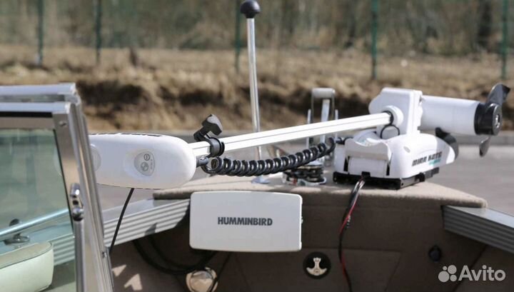 Катер lund 2150 Baron